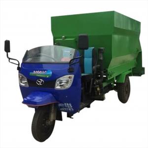China Hot sale Three Wheels Vehicle Feed Spreader Mobile livestock feed machine on sale