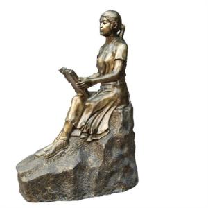 China Bronze Statue Reading Book Decorative Metal Sculpture Reading Garden Statues on sale