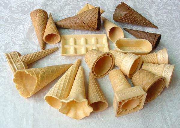 Buy Multi Shape Coloured Ice Cream Sugar Cone , Chocolate Covered Waffle Cones at wholesale prices