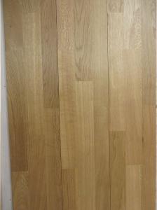 China 3 strips oak engineered flooring, both multi-layers or 3-layers are available on sale