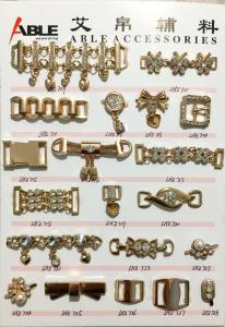 China Gold Shoe Chain Accessories Zinc Alloy Buckle For Flip Flops Shoes on sale