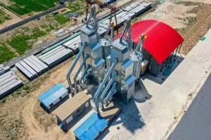 China Large Continuous Corn Maize Grain Tower Dryer With Capacity Of 100-1000 Tons on sale