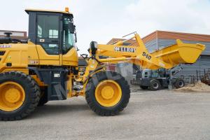 Quality 2200kg Small 2.5 Ton Wheel Loader CVT Gear Box Mining Front End Loader for sale