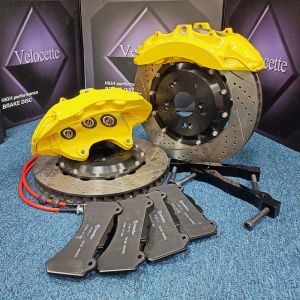 Buy cheap V6 6 Pistons Performance Car Brake Calipers Fit With Slotted Disc 380mm Diameter from wholesalers