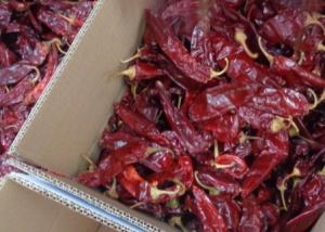 Quality Dehydrated Cherry Red Guajillo Chilis 13CM Dried Long Red Chillies 100 SHU for sale