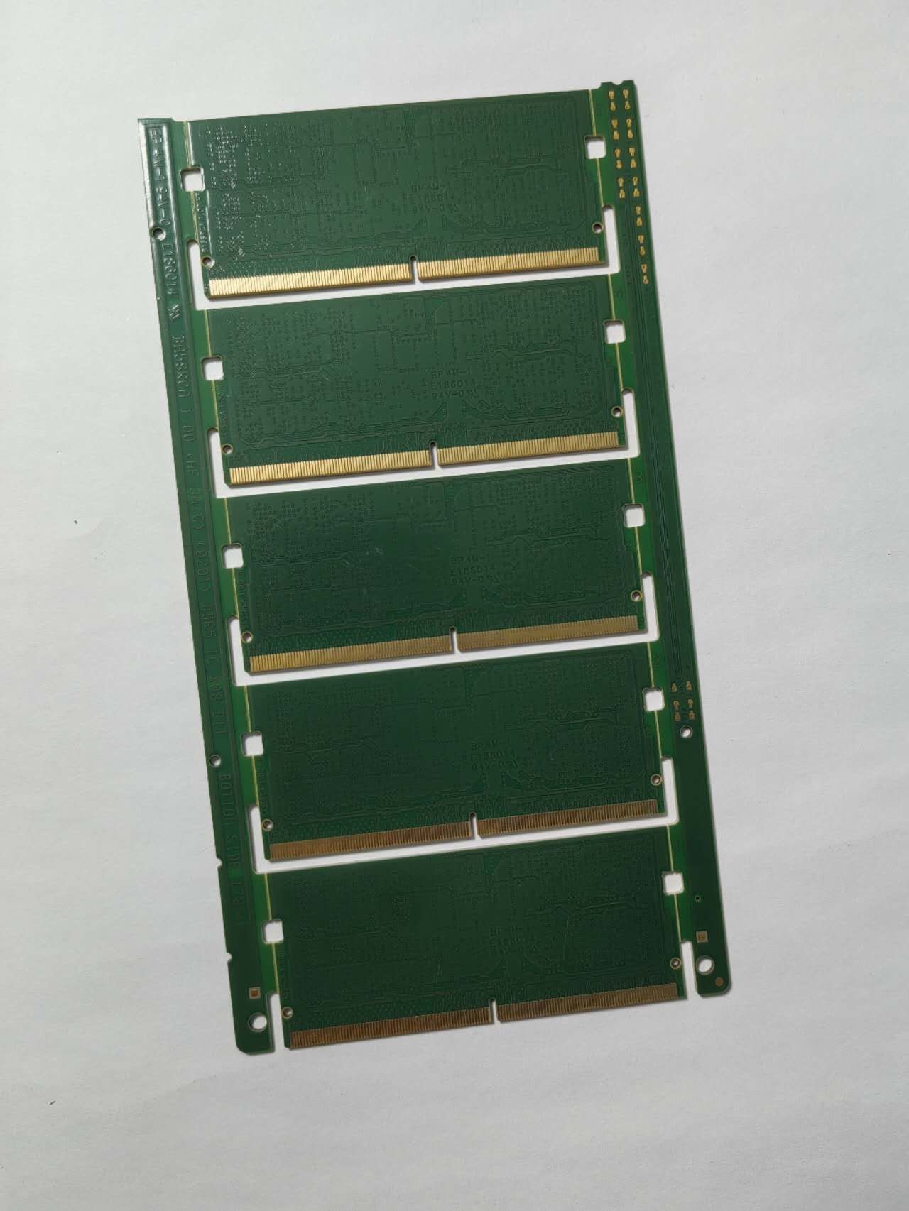 China RAM Blank PCB Maker DDR5/DDR4/DDR3/U-DIMM/So-DIMM Green and Black Memory