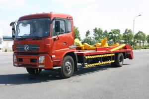 Quality Dong Feng 4x2 Dry Bulk Truck Transport Bulk Cement Powder Truck 1800 - 2500mm for sale