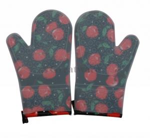 China Silicone Quilted Cotton High Temperature Microwave Oven Mitts Mittens Glove on sale