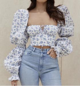 China Custom Apparel Factory Women'S Casual Floral Print Square Neck Back Zipper Bell Long Sleeve Crop Top Blouse on sale