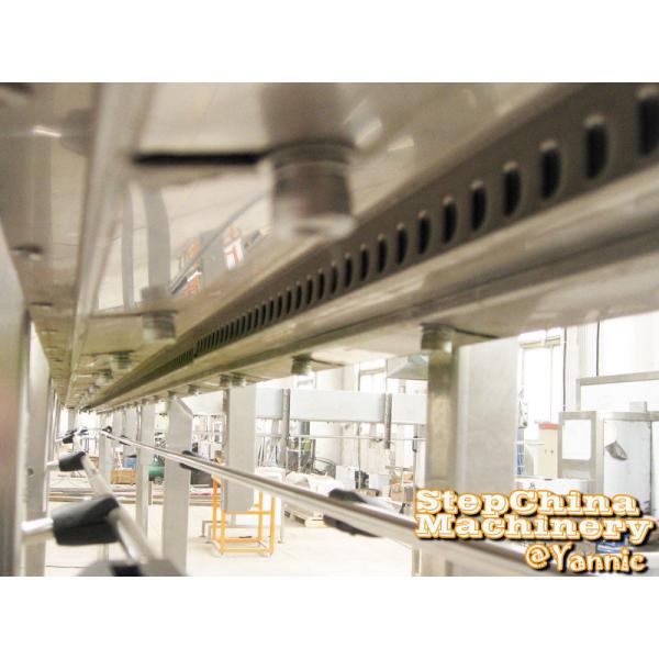 SUS304 Frame Automatic Bottle Conveyor Systems High Efficiency With Adjustable Foot
