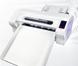 China Automatic Sensor Digital Paper Cutter Label Card Die Cutting Machine With CCD Camera on sale