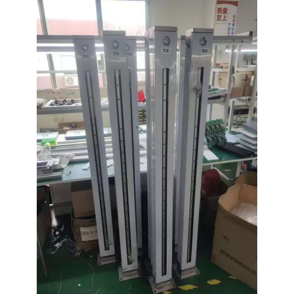 Safety Light Grid for Rolling Doors and High Speed Doors with Blanking Mode Function