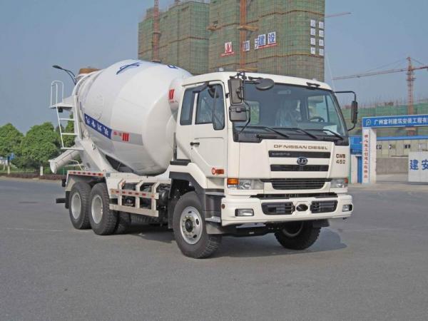 Buy 6x4 320HP 8 - 10cbm Small Concrete Mixer Trucks with Dongfeng Nissan Diesel at wholesale prices