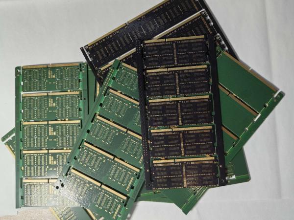 Buy                    China RAM Blank PCB Maker DDR5/DDR4/DDR3/U-DIMM/So-DIMM Green and Black Memory PCB              at wholesale prices