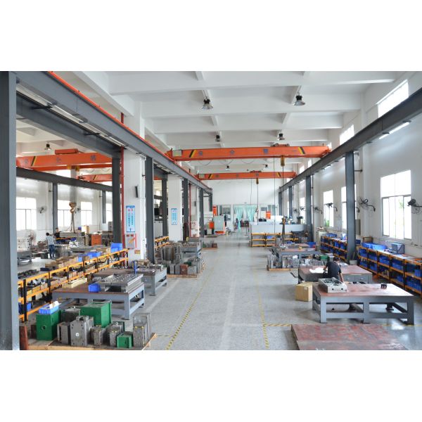 Custom Automotive Motorcycle CNC Machining Parts with Tolerance 0.01 and MOQ 1 Pcs ISO9001:2015 Certified