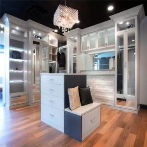 China White Accepted Customized New Design Walk In Closet With 18mm Mad Board on sale