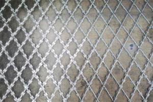 Quality Stainless Steel Barbed Wire Mesh Fence Concertina Barbed Wire Fencing for sale