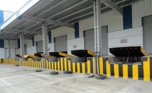 China Workshop Automatic Dock Plate , Dock Door Levelers 25000-40000LBS Safe Design on sale