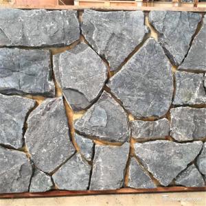Quality Black Random Loose Limestone Stacked Wall Stone Abrasion Resistance for sale