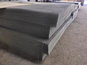 China Heavy Duty Galvanized Welded Wire Mesh Fencing Panels 1/2 Inch on sale