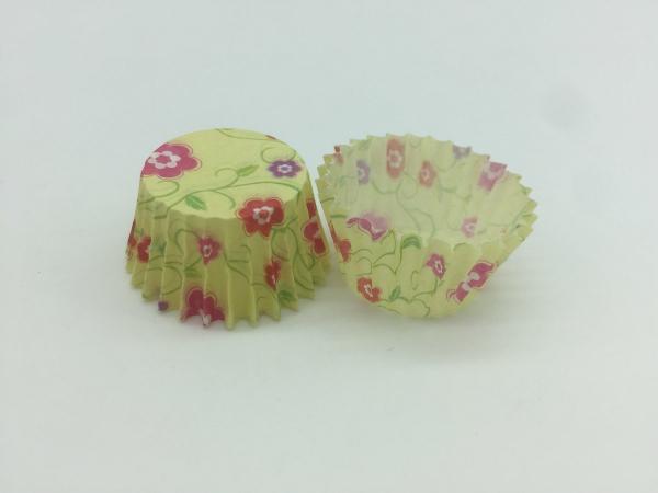 Buy Mini Flower Paper Cupcake Liners Food Grade Raw Materials DIY Biscuit Molds at wholesale prices