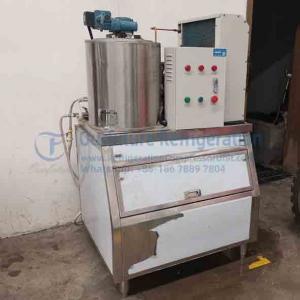 Quality Refrigerant Gas R404a Ice Flake Making Machine 1.6mm Thickness 1.6Ton/Day for sale
