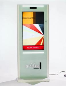 China Removable Photo Booth Kiosk 43 Inch Tempred Glass Surface Full HD LED Panel on sale