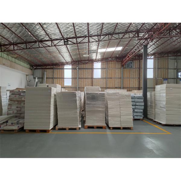 RoHS Foldable Corrugated Plastic Packaging Boxes For Shoes Clothes