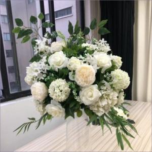 China Fake Balls Wedding Artificial Flower For Sale Customized Wedding Table Centerpieces on sale