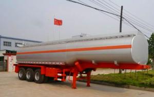 Steel Material 60 CBM Oil Tank Trailer 3 Axles Tanker Semi Trailer For Oil Fuel Transporting