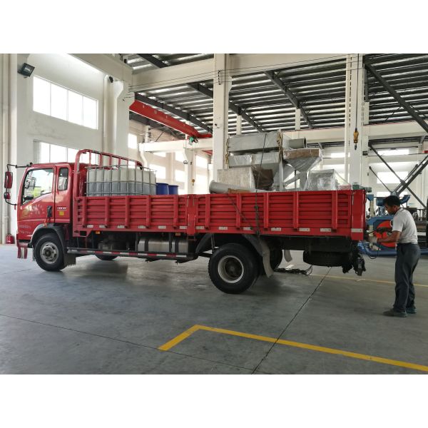 100kg/h Plastic Stainless Steel Pulverizer Vibrating Sieving Available