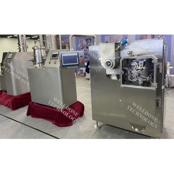 250kg/H CS Pharmaceutical Dry Granulator Machine With Horizontal Twin Screw